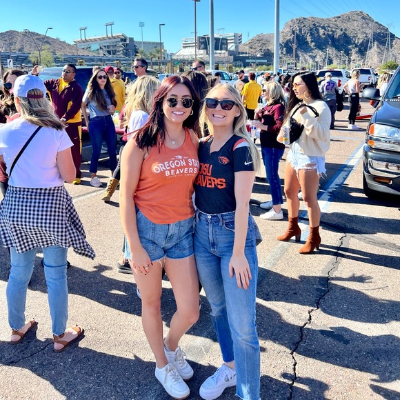 Brand Refresh ~ Meet your Seller🍍🍣🌴☀️🦋 - Picture 3 of 11